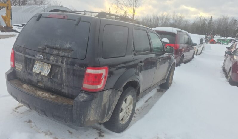 
								2011 FORD Escape Automatic 4WD SUV full									
