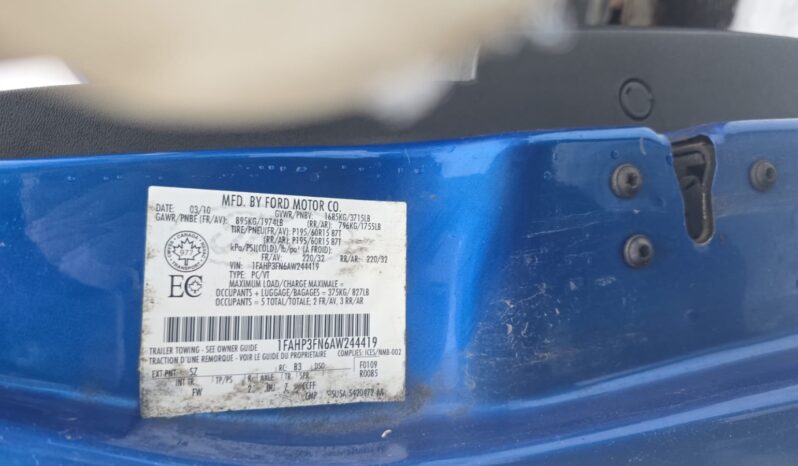 
								2010 Ford Focus Automatic FWD Sedan full									