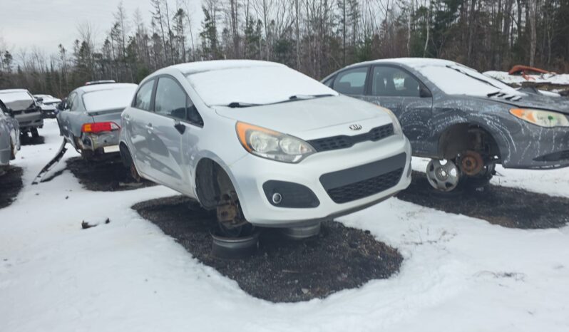 
								2013 Kia Rio Automatic FWD Sedan full									