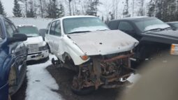 
										2000 Toyota 4Runner Automatic 4WD SUV full									