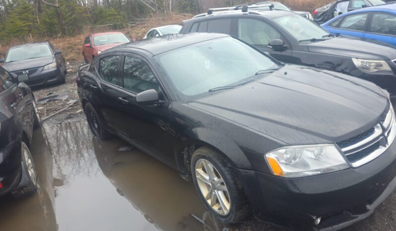 
								2013 Dodge Avenger SXT Automatic FWD Sedan full									