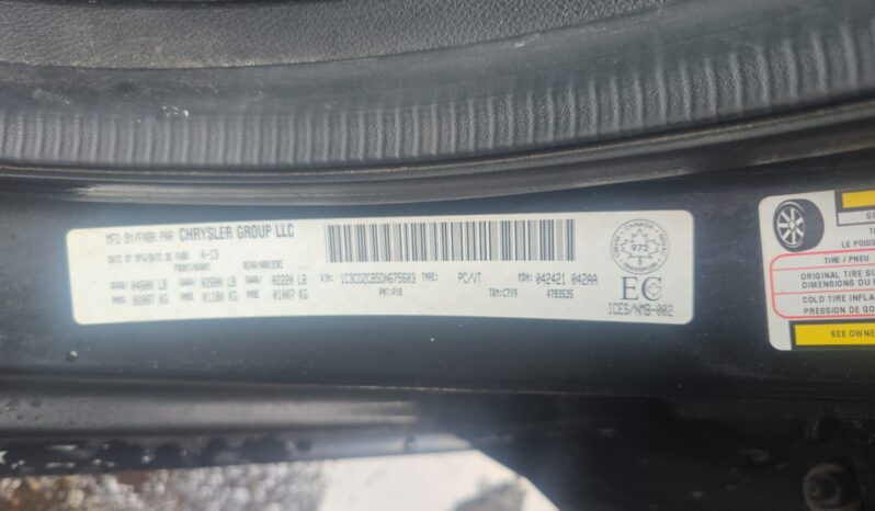 
								2013 Dodge Avenger SXT Automatic FWD Sedan full									