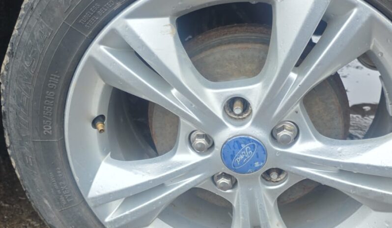 
								2013 Ford Focus Automatic FWD Hatchback full									