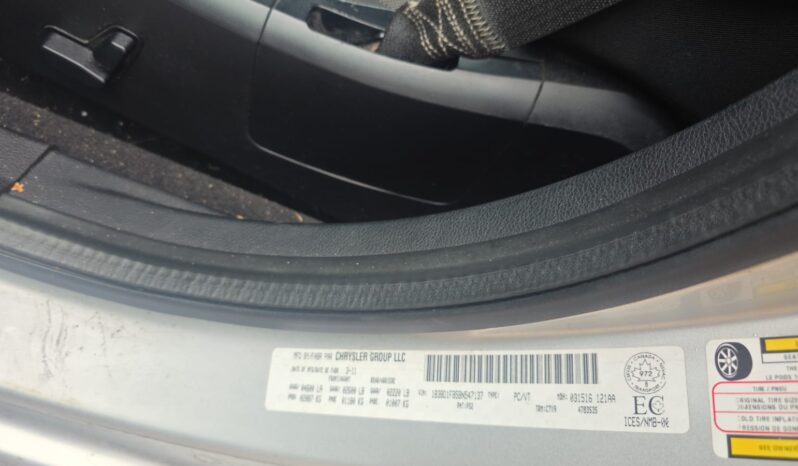 
								2011 Dodge Avenger SXT Automatic FWD Sedan full									
