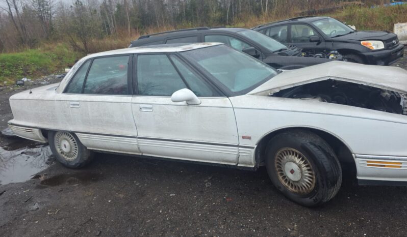 
								1996 Oldsmobile Ninety Eight Automatic FWD Sedan full									