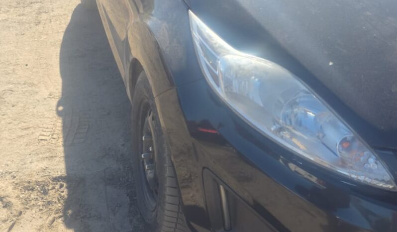 
								2013 Ford Fiesta Automatic FWD Hatchback full									